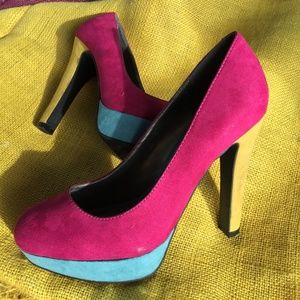 Guess Tri-Color Suede Platform Pump
